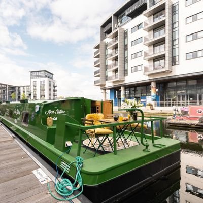 luxury 4* static self catering houseboats moored in the Lochrin Basin, Edinburgh. Minutes from Princes Street and accommodating up to 8 people per boat.