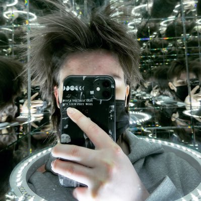 anka27_'s profile picture. Ja tu tylko obczajam ploteczki na temat najstarszego klubu w Polsce 🤭