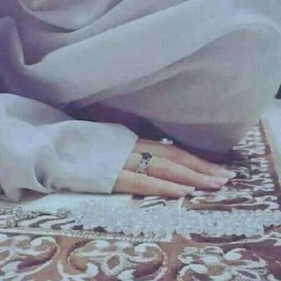 ❁ ما أجمل أن نعيش على طبيعتنا
فلا نرهق غيرنا بإكتشاف إختلافنا
ولا نرهق أنفسنا بإخفاء حقيقتنا