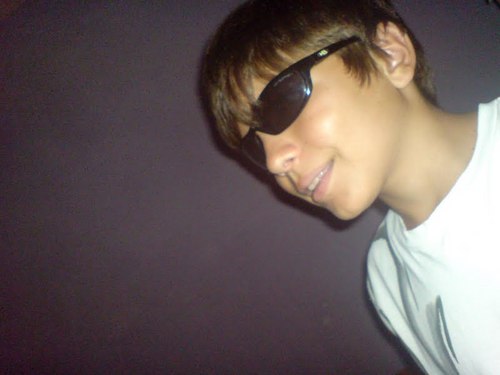 João Victor tenho 13 anos,SIGO QUEM ME SEGUE.,Curto Heavy Metal e Black Metal Trash Metal ETC. Meu orkut ,http://t.co/8B7hPyW4Rw