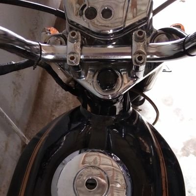 hendrik_intan's profile picture. positive