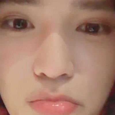 mernine9's profile picture.