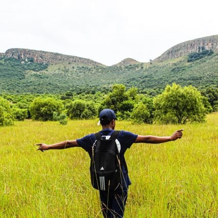 I love nature, traveling, hiking, kayaking, biking and other random adventures.