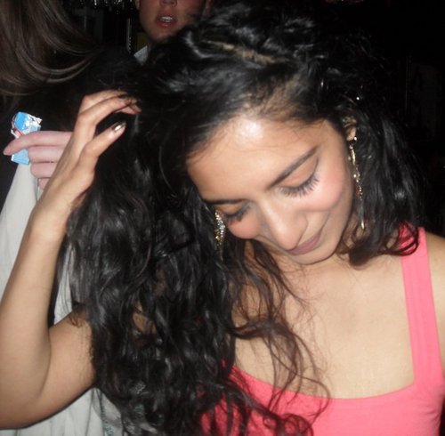 cha_cha_11's profile picture. 'Don't live in a way that makes you feel dead.'