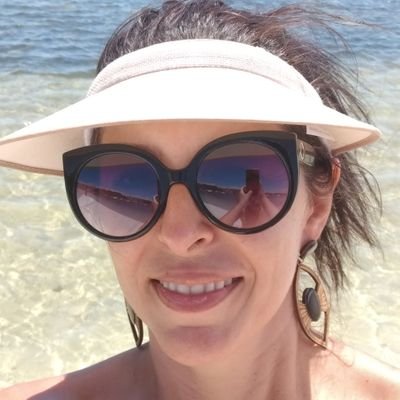 AndreiaDinardi's profile picture. sou progressista! e vc? quero mudanças....pra todos