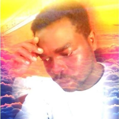 HIbrsheem's profile picture. هذا العالم نشيده فينهار ، ثم نشيده ثانية فننهار نحن.