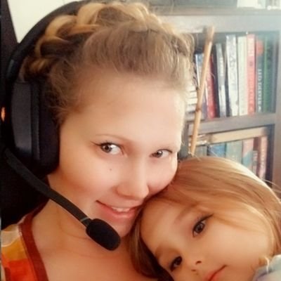 MsVulpi's profile picture. Annoying the self-important since 1986.