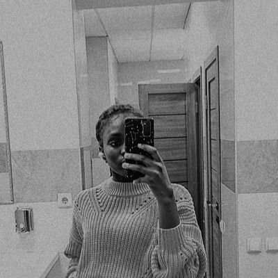 IverenSarah's profile picture. 