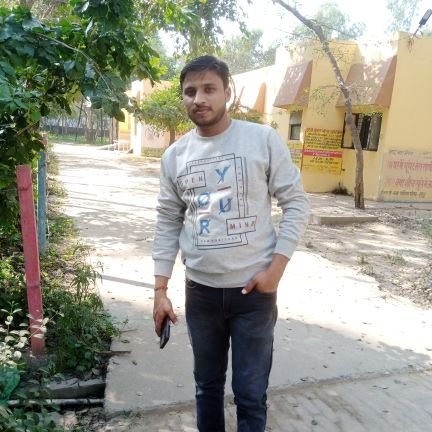 Pushpen68023817's profile picture. Smart boy