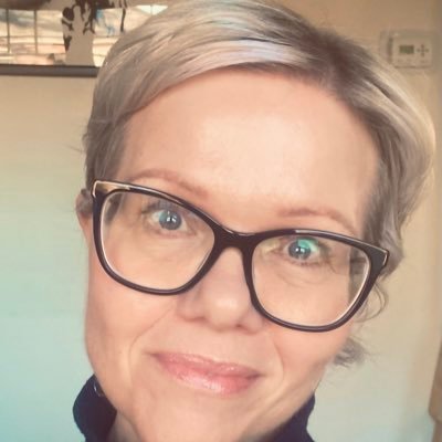 lisadavisslc's profile picture. 