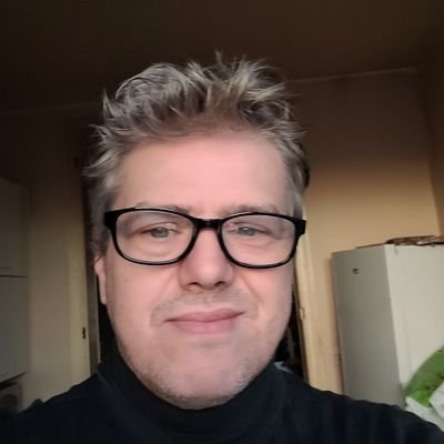 Chriscool1972's profile picture. La personne qui m'a emprunté markplaats pourrait me donner un compte bancaire