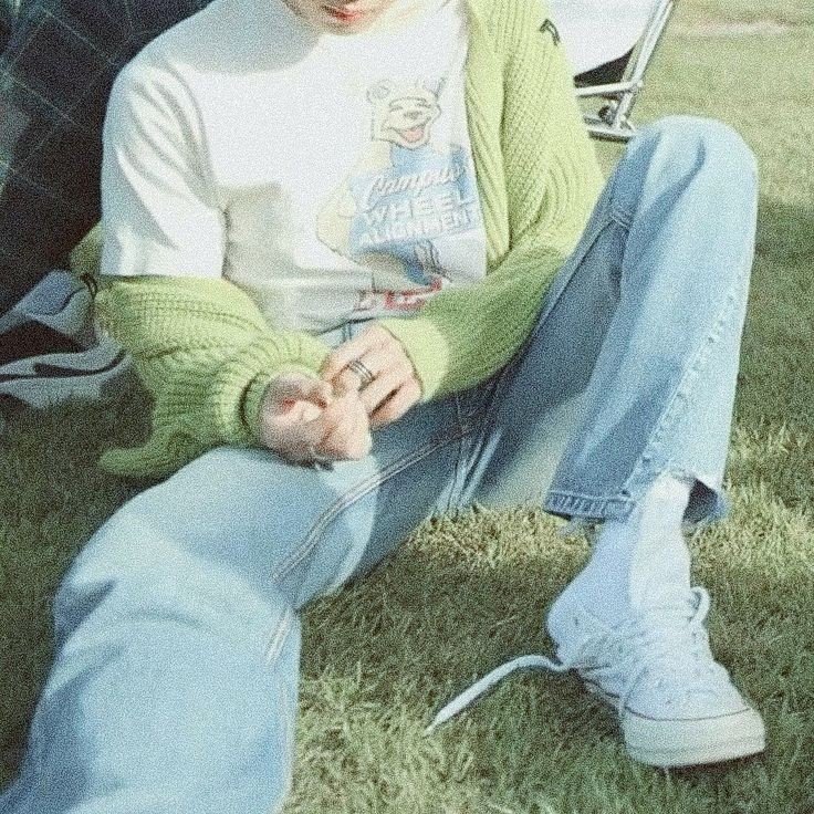 ꜀ 🌱 ꜆ 𝚃𝚊𝚗𝚊𝚔𝚎 · Young 𝓘talian, born of a cool breeze among the flowers of an afternoon in beautiful 𝓥eneto, under the sun of the 𝒜quarium. Poetry lover.