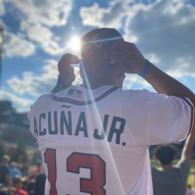 LacesOut__Dan's profile picture. Virgo. Short King 🤴🏾 Habitual line stepper. #ForTheA