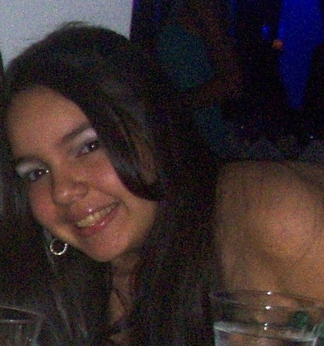 12 anos, 17/10 , libriana, Flamenguista, sou apenas uma garota imperfeita  ! Minha linda / Alice Lima