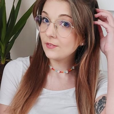 Meliaapond's profile picture. She/her 💫 I just want to be a Disney princess