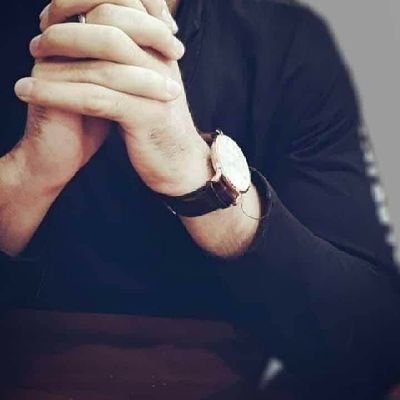 *_بعض الناس كمفاتيح الذهب.._*
*_يفتحون كل قلب بحسن كلامهم ،_*
*_وروعة مشورتهم ،_* *_وكرم أخلاقهم فالأخلاق_*
*_هي الروح التي لا تموت بعد الرحيل.