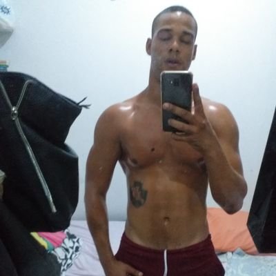 Homem de verdade de Salvador🤜 com uma história incrível
😇Artista
💪🏾 Atleta
🛠Ferramenta oficial