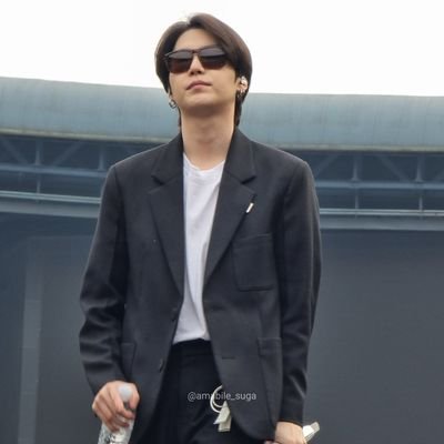botibiryani's profile picture. here to post into the void. 🤍🖤💜