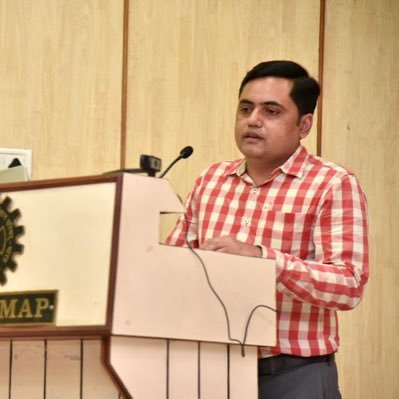 सौभाग्य न सब दिन सोता है देंखे आगे क्या होता है / Believe in उदार चरितानाम् , तु वसुधैव कटुम्बकम् / आ नो भद्राः क्रतवो यन्तु विश्वतः/ views are personal