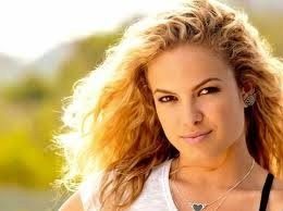Meu Coração Vai Ser Rebelde Para Sempree !!
Siga o seu sonhos e não deixe de ser Rebelde ♥ Te Love Lua Blanco ♥  SoMic, ChaMel & LuAr 
Casais Perfeitos