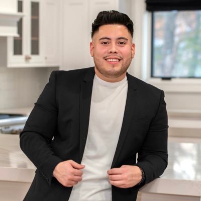 Don't let others decide your future, you are in control of where you want to go. Entreprenuer, College Graduate, Motivator. Live to inspire.. IG: edgar.iglesias