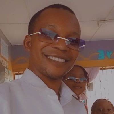 I am ayodele. An educator 46W3R5MY