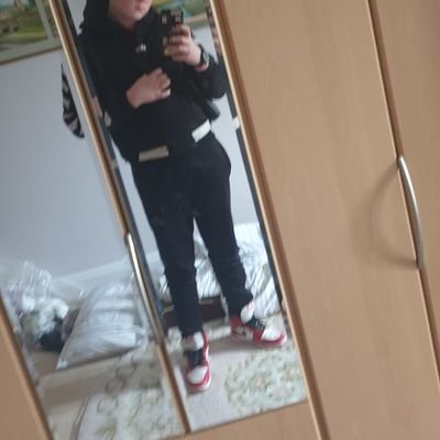 RRocket21's profile picture. 