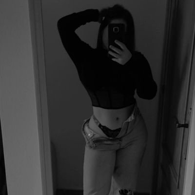 celiaferrer01's profile picture. desvístete para la ocasión