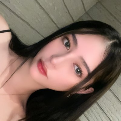 Loves to travel,walking on the beaches,doing yoga