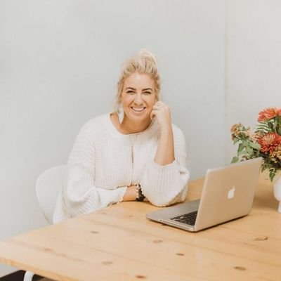 GoaldiggerPodc1's profile picture. Educator, Digital Marketer, Podcaster, Hype-woman, Overachiever, Mama and BFF who brings the snacks. Let's make all our wildest dreams come true, k?