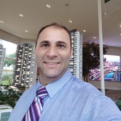 Rápido como um Raio, Brilhante como o Sol, E inteligente como o Alvorecer.