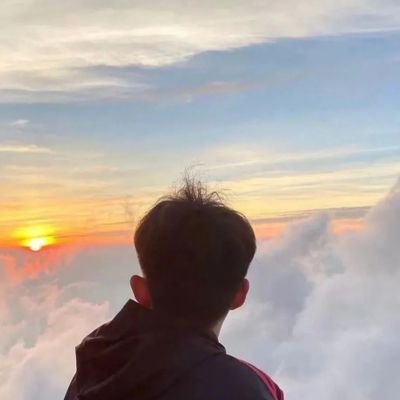 Fo0OHz's profile picture. 喜欢摄影.热爱生活.永远年轻