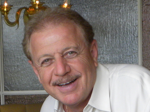 Civil Engineer, Developer, Contractor. World Leader Inhome online  Business.
Love Traveling, Golf, Cooking and Wine