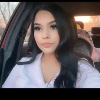 marinaayaquelin's profile picture. 