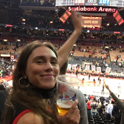 actress from toronto who loves the raptors and bernie sanders — she/her