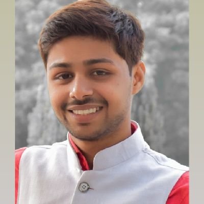 पत्रकार बनने के सफर में........!!, गर्वित @vishwaasam सदस्य