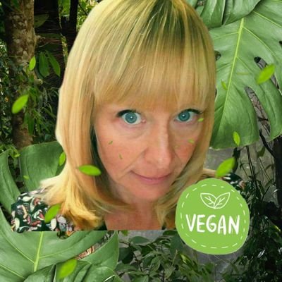 🍴Passionate Vegan recipe creator, blending global flavours with local/home grown ingredients 🌱  
👉🏻See my new Website👈🏻 https://t.co/W3WQcM9vxi