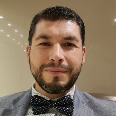 RobertoNarSan's profile picture. Abogado, utalino, Magister en Derecho mención Derecho Administrativo, municipalista y de tradicion republicana (no confundir con el partido republicano)