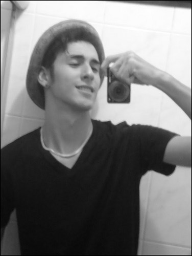 Querido Deus! Me desculpe por ser simplesmente eu... e ter essa triste imperfeição... Mas saiba que nunca vou negar o teu nome.