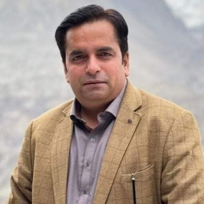 #Journalist #VP @SukkurPressClub
#President @CRA #Ex_President @SUJ #PFUJ #Reporter @ARYNEWSOFFICIAL #Sukkur #Sindh 
tweets r personal views Rt rn't endorsement