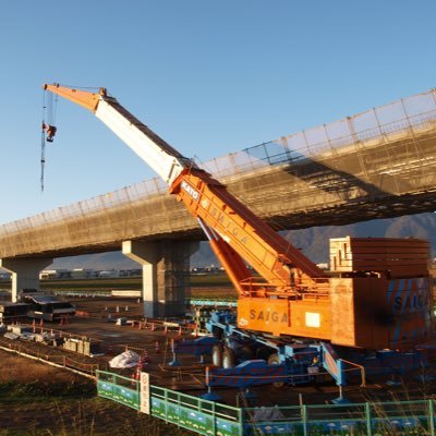 デカい。タイヤ多い。古い建機。可愛い。が好き おもにクレーンとローディングショベル 車が好きです。ドライブ好きも相まって見に行きますが、詳しくないです