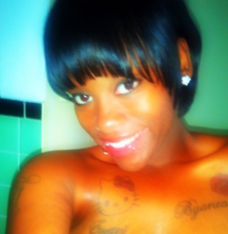 EJakeria's profile picture. its me jakeria..am just a k00l person.i work and go to skool..i have time to do other stuff..lol