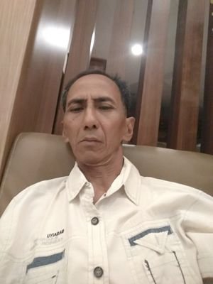 Berteman dan saling d percaya