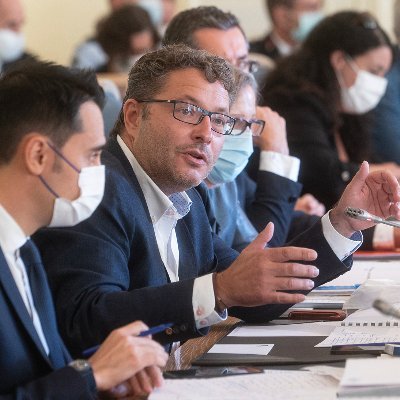 Secrétaire National Agriculture Horizons | Sénateur d’Indre-et-Loire | Com affaires éco | Affaires Euro |Conseiller départemental 37 | Cigogné | Agriculteur |