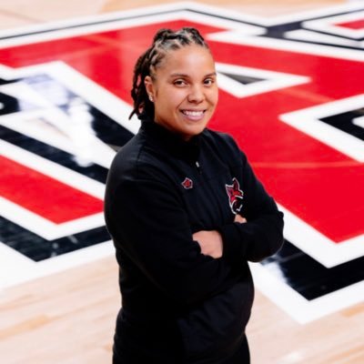 Head Women’s Basketball Coach at Arkansas State 🐺🤘🏽 #WolvesUp #NetsAintFree✂️