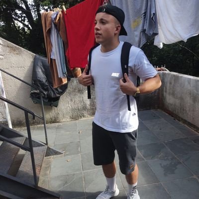 Sou um jovem de 22 anos e católico; Gestor Público graduado pelo IFSP e cursando Gestão de Turismo no IFSP; apaixonado por esportes, Mairiporã e SPFC. 🇾🇪🤟
