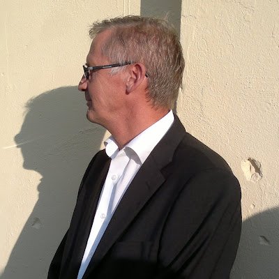 X on avannut Tiedon-kentän. Sekä antanut äänen myös Eläkeläisen sanoille.
Verotus on varkautta, ainakin näillä tasoilla.
Julkista on pienennettävä paljon.