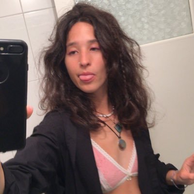 fionaarodriguez's profile picture. 