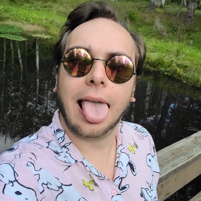 limousine riding, finger gun shooting, bird shirt wearing son of a gun - Listen to my editing podcast - he/him  -  https://t.co/08Q84lPEqS