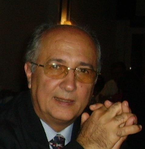Sosyolog. Psk.Felsefe öğretmeni.